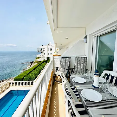 Apartment Mediterraneo B 2-6 2048 Roses
